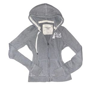 Vintage A&F zip up 
Super soft 
Grey